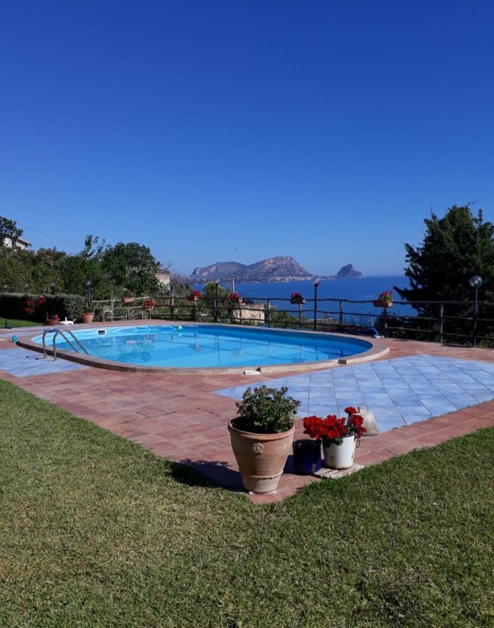 ألتافيلا ميليتشا Case Vacanze Con Piscina المظهر الخارجي الصورة